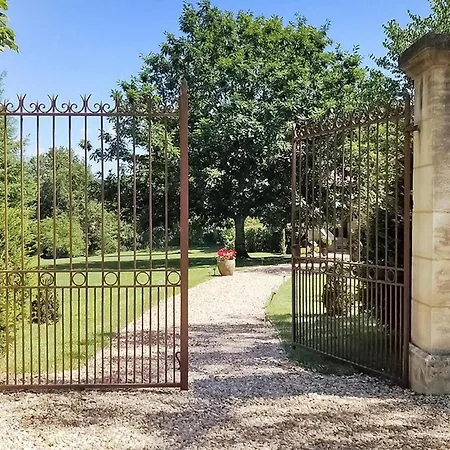 La Devinie Douville